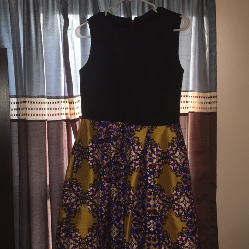 Juniors/women’s dress